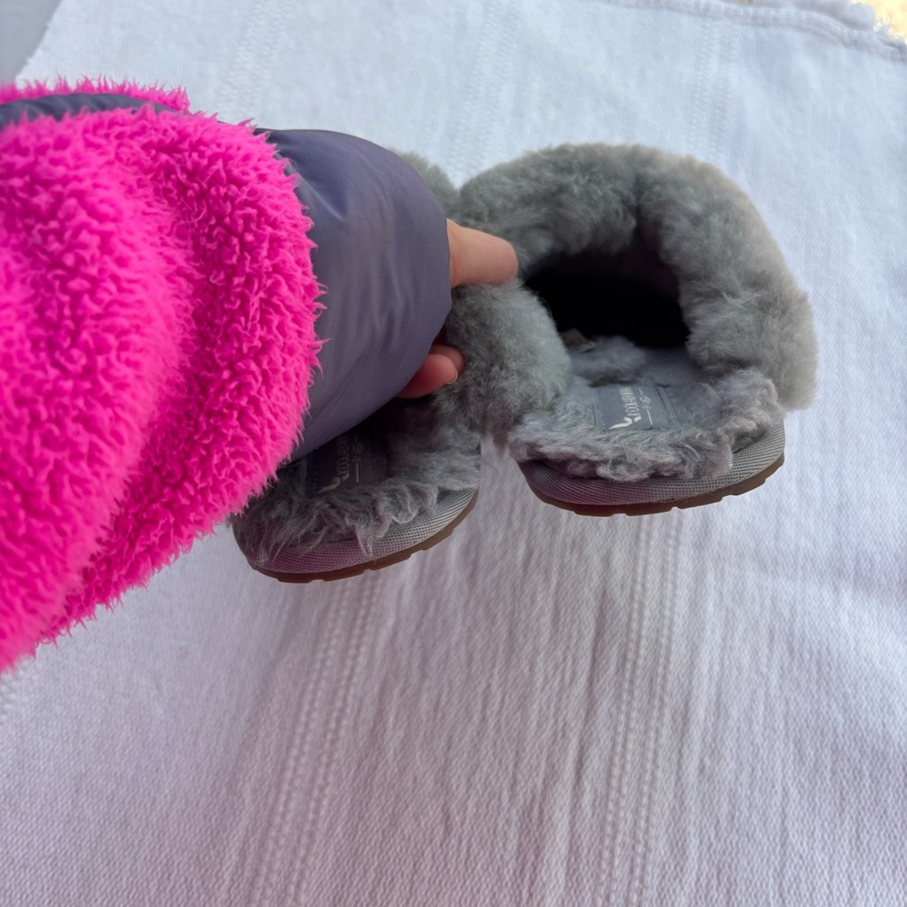 Koolaburra by UGG Milo Women's Slipper in a gray color  size womens 9 - Picture 8 of 8